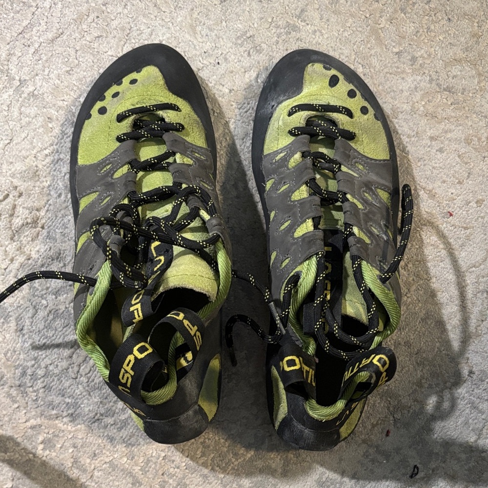 La Sportiva Women’s Frixion Tarantulace Climbing Shoes - Green and Black